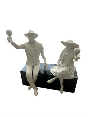 Robert Mondavi & Wife Sculpture Napa Wine Country Collectors Item Souvenir